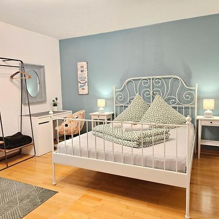 Doppelzimmer 2 I Geteiltes Bad & Kueche I Mit Dem Zug Nur 4 Min Bis Zum Hauptbahnhof Apartment Фрайбург Екстериор снимка