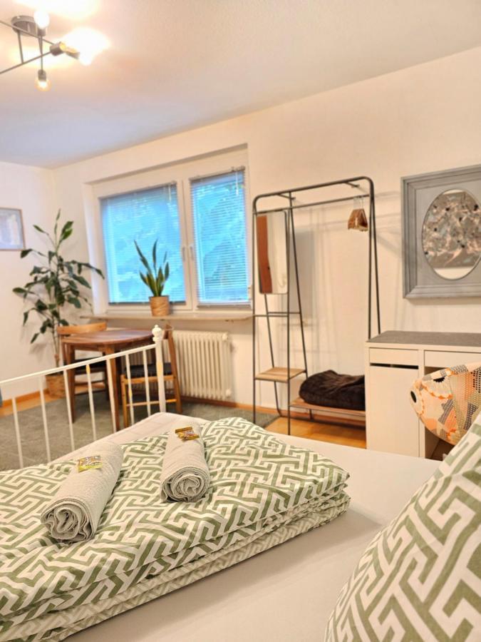 Doppelzimmer 2 I Geteiltes Bad & Kueche I Mit Dem Zug Nur 4 Min Bis Zum Hauptbahnhof Apartment Фрайбург Екстериор снимка